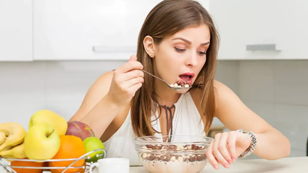 सुबह खाली पेट ये गलतियां आपकी हार्मोन हेल्थ बिगाड़ सकती हैं